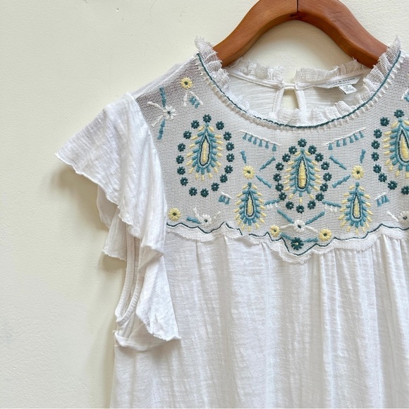 Lucky Brand Embroidered Boho Flutter Sleeve White Top Blouse Shirt, Size Small - Picture 6 of 10